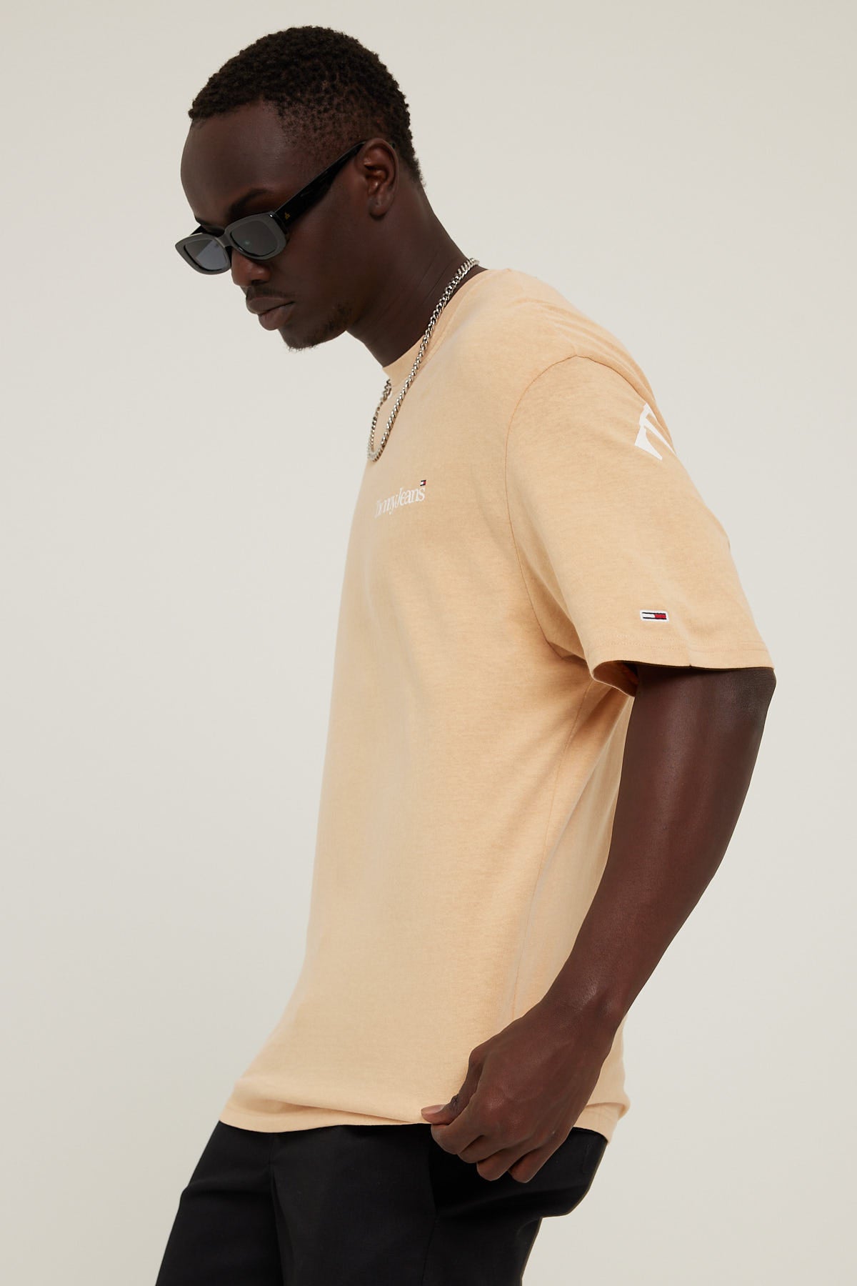 Tommy Jeans TJM Skater Serif Back Logo Tee Tan