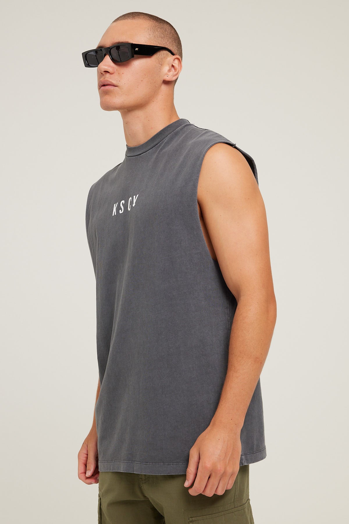 Kiss Chacey Reach Relaxed Muscle Washed Black